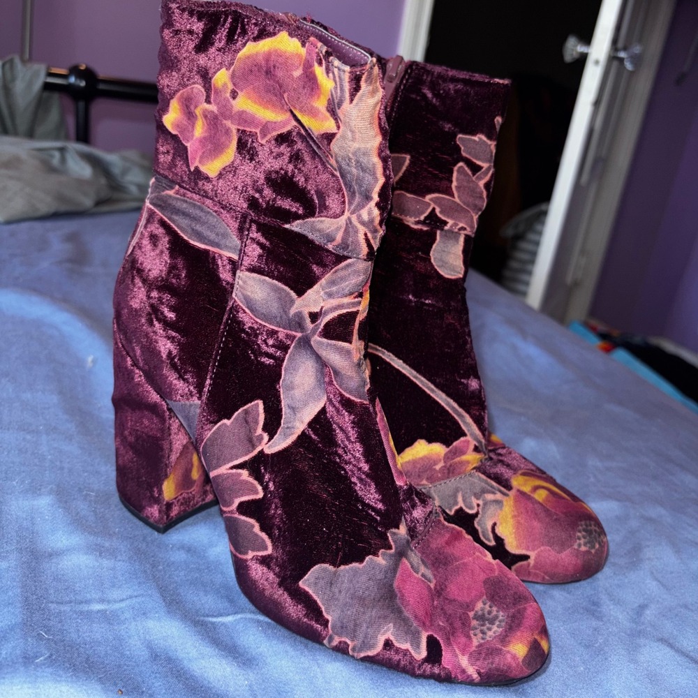 Y2K Whimsigoth Steve Madden Elissa Floral Velvet Ankle Boots Block Heel 8.5M